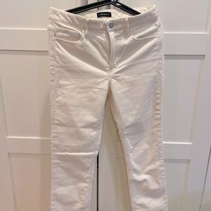 *ALL ITEMS IN MY CLOSET IS $25 OR LESS*